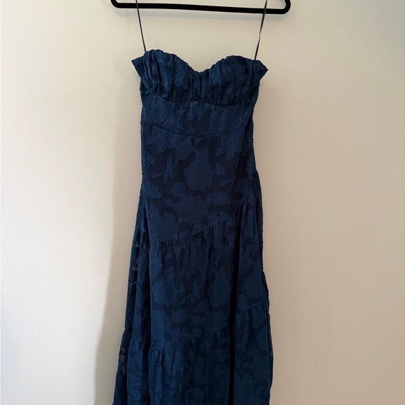 Hello Molly Fashion Revolution Maxi Dress in Navy - Picture 4 of 6